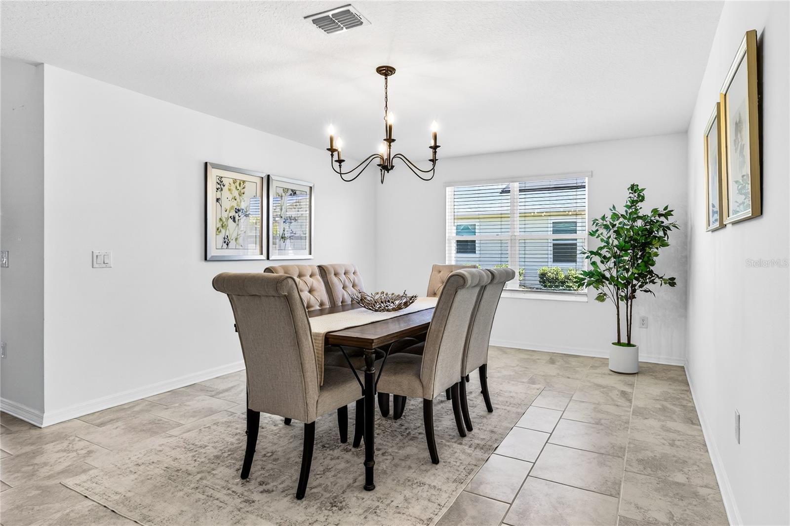 Image 7 of 52 For 5125 Fluorite Drive