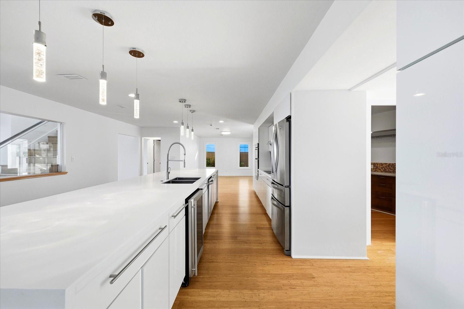 Image 14 of 66 For 1405 Bayshore Drive