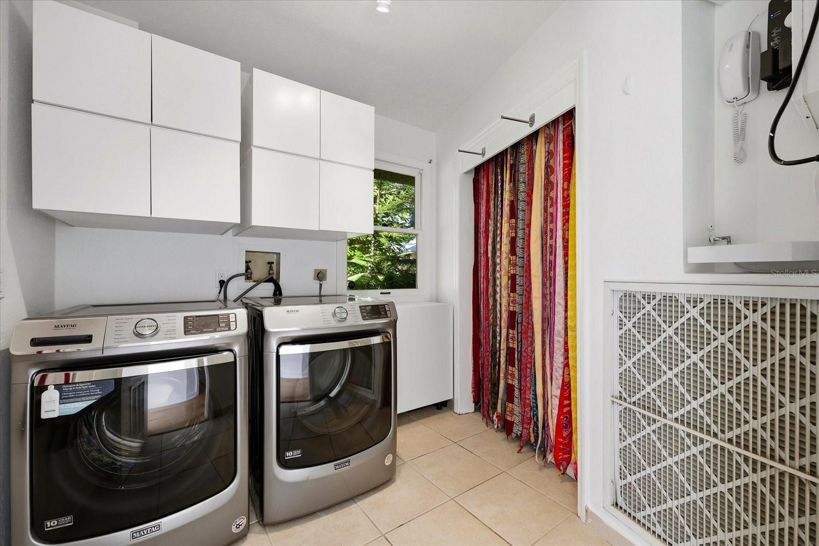 Image 23 of 66 For 1405 Bayshore Drive