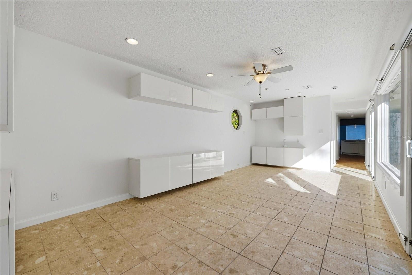 Image 24 of 66 For 1405 Bayshore Drive