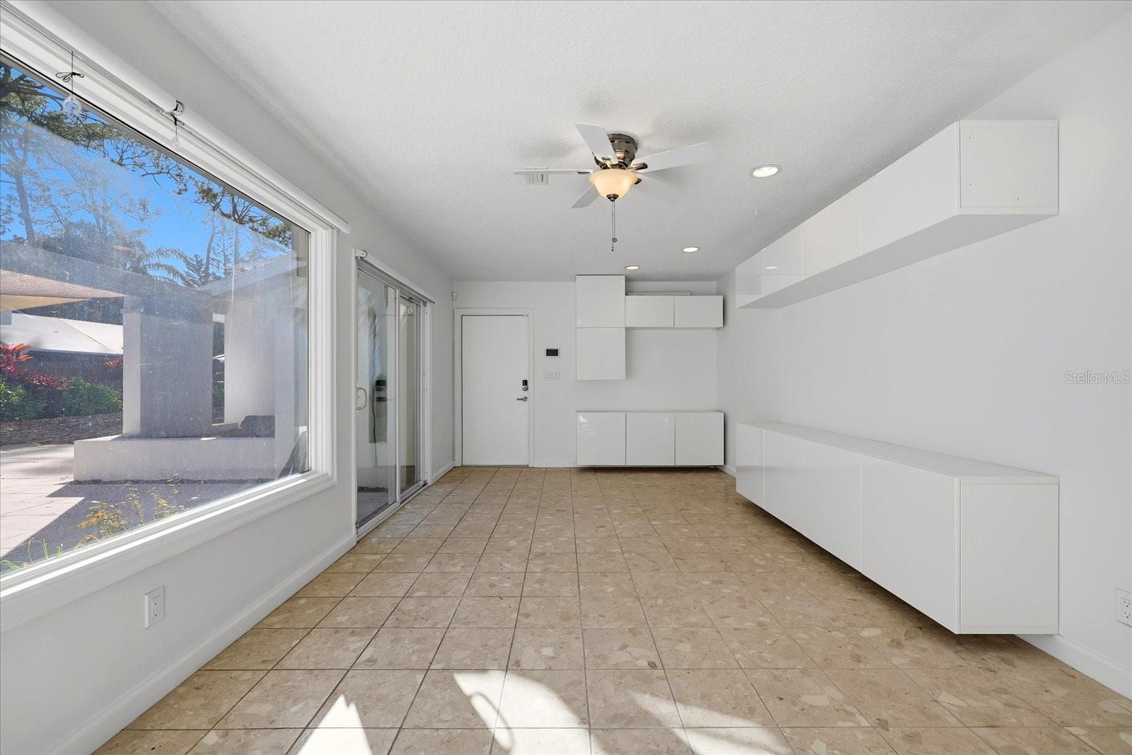 Image 25 of 66 For 1405 Bayshore Drive