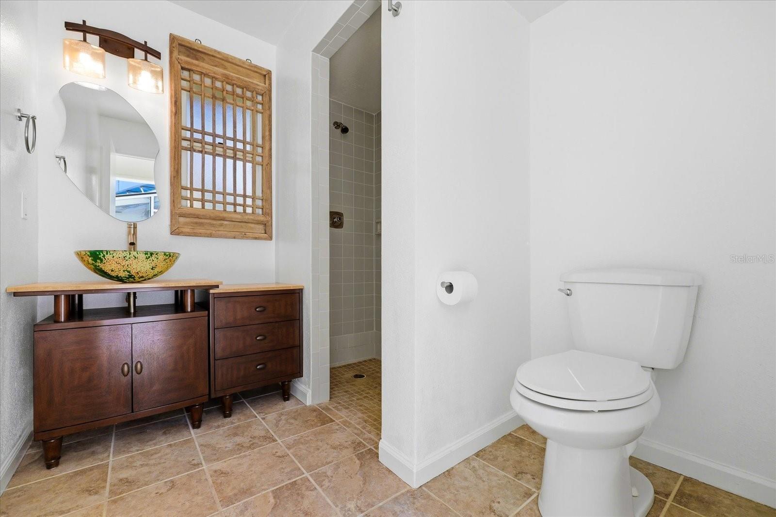 Image 27 of 66 For 1405 Bayshore Drive