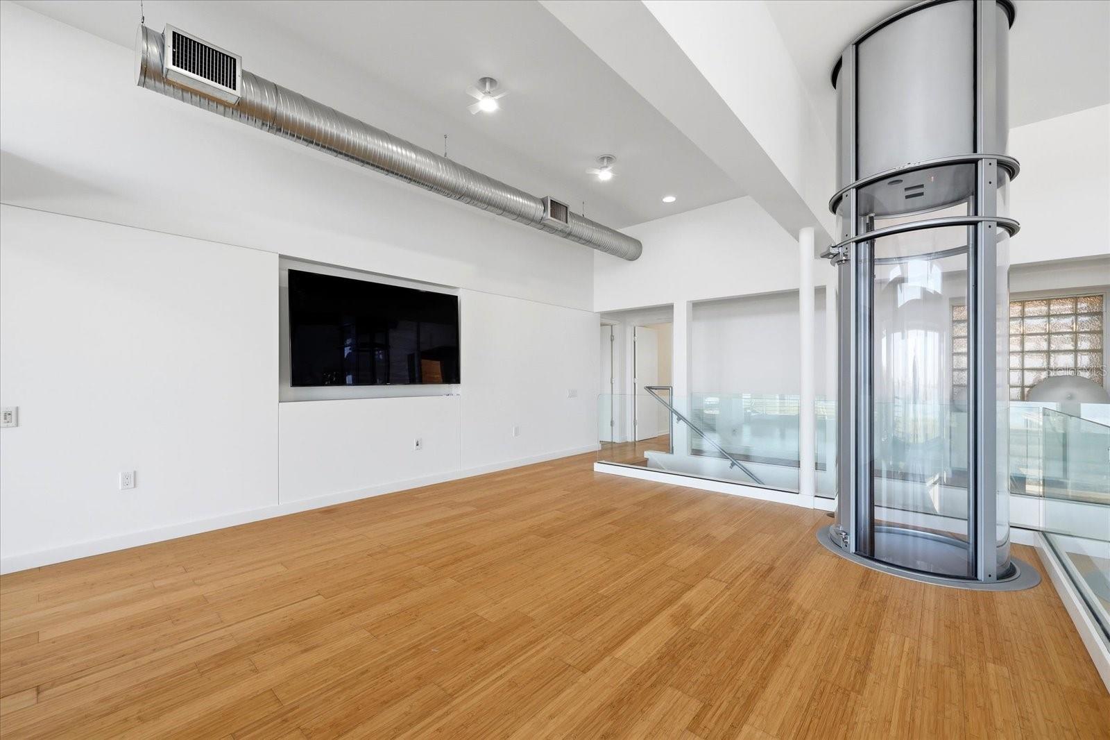 Image 29 of 66 For 1405 Bayshore Drive