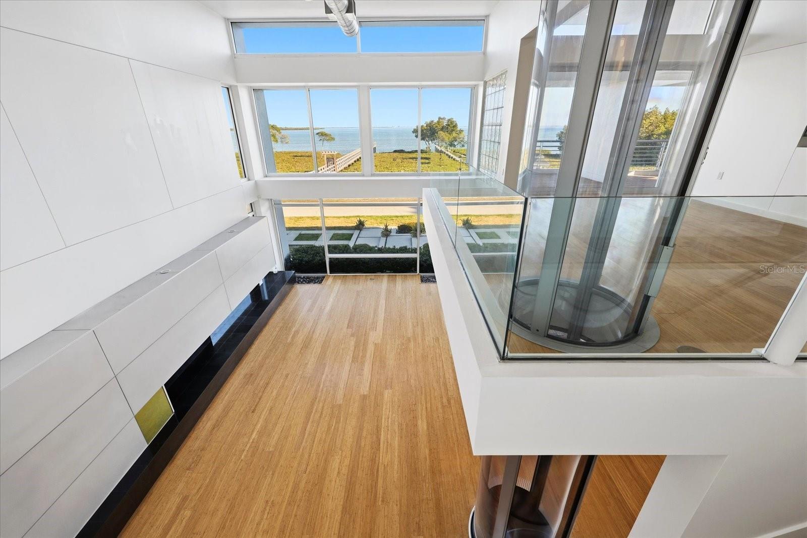 Image 33 of 66 For 1405 Bayshore Drive