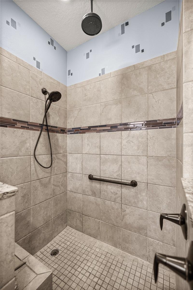 Image 21 of 36 For 7948 89th Loop