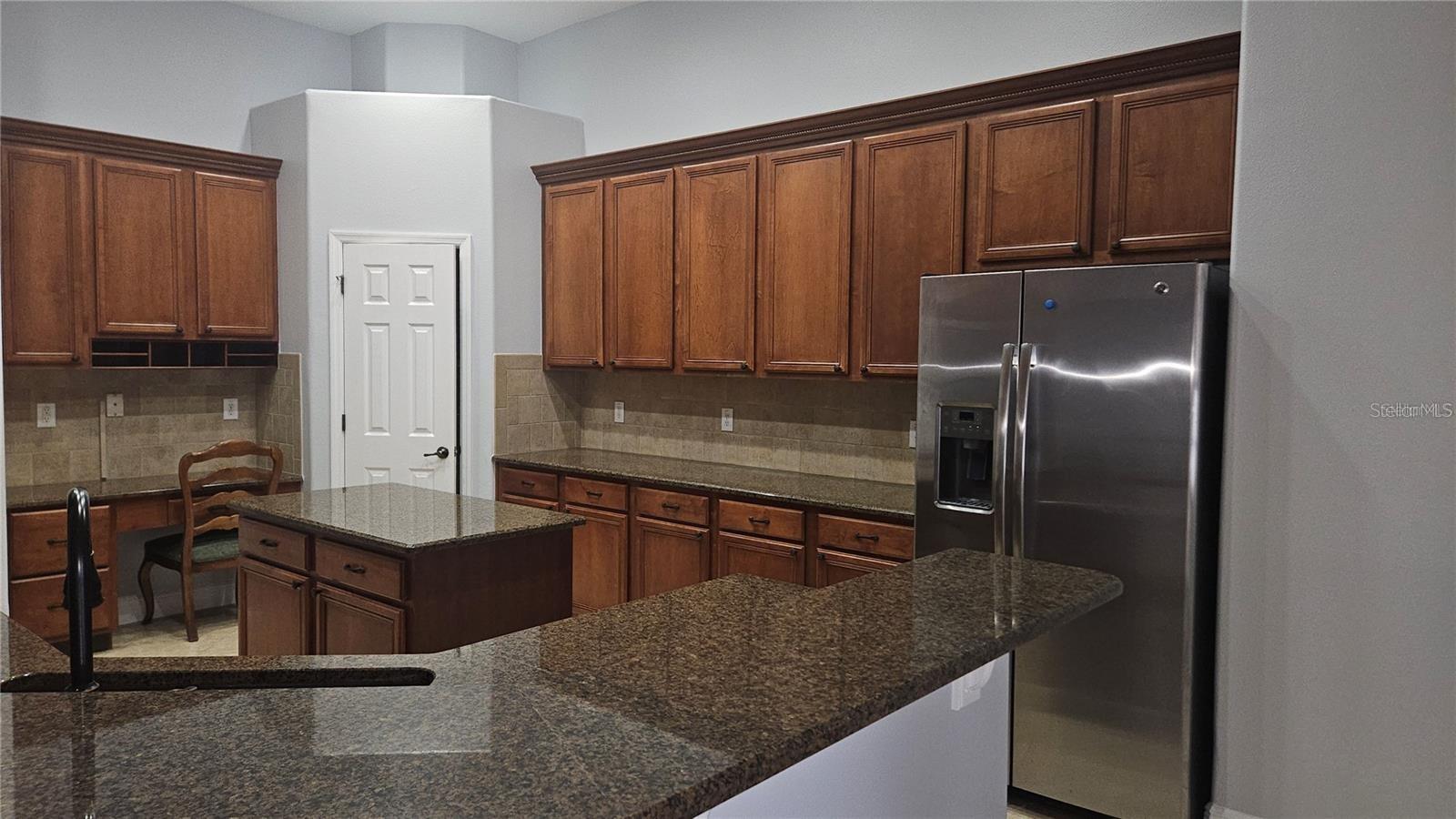 Image 22 of 55 For 317 Blue Water Edge Drive