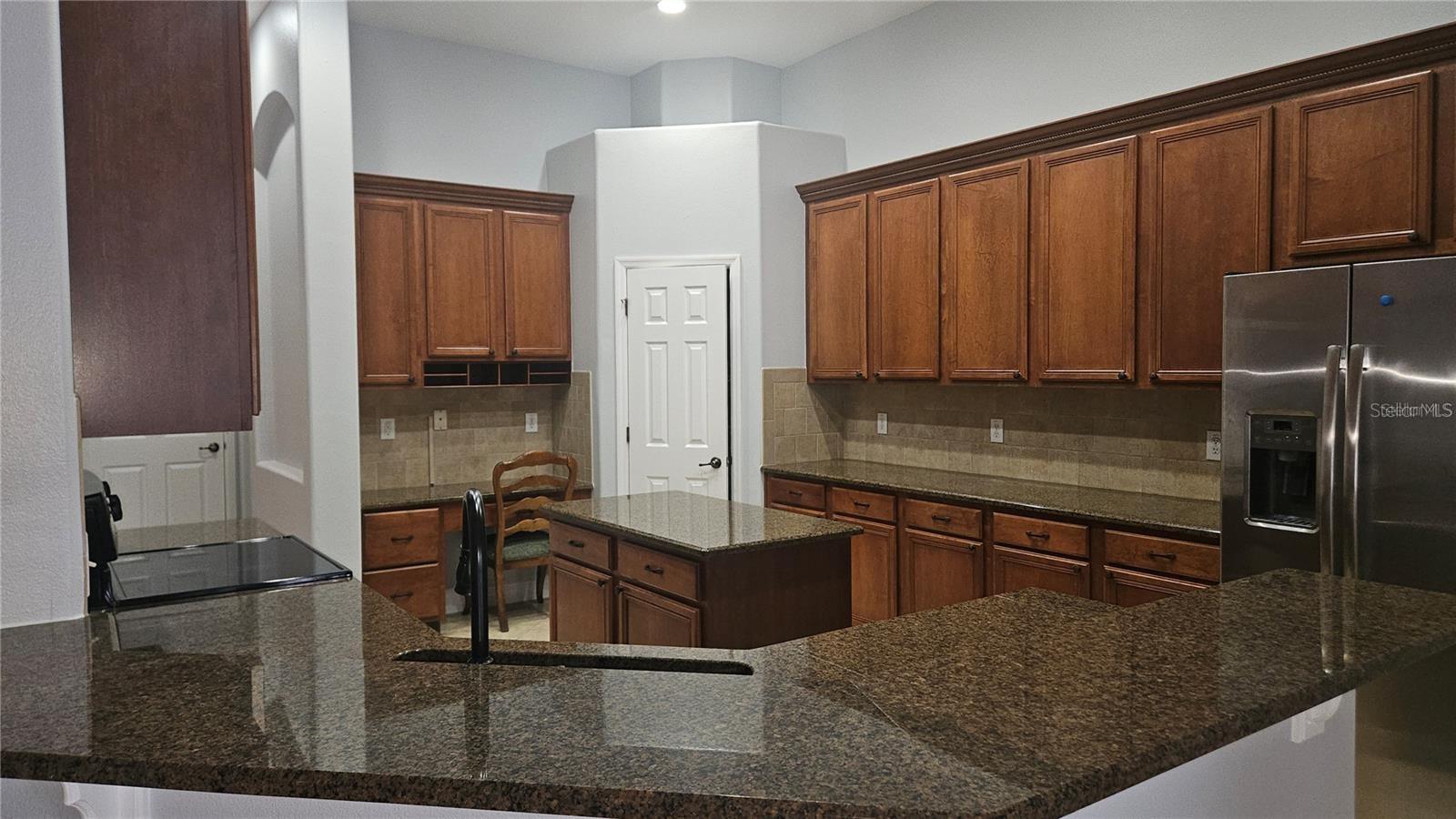 Image 23 of 55 For 317 Blue Water Edge Drive