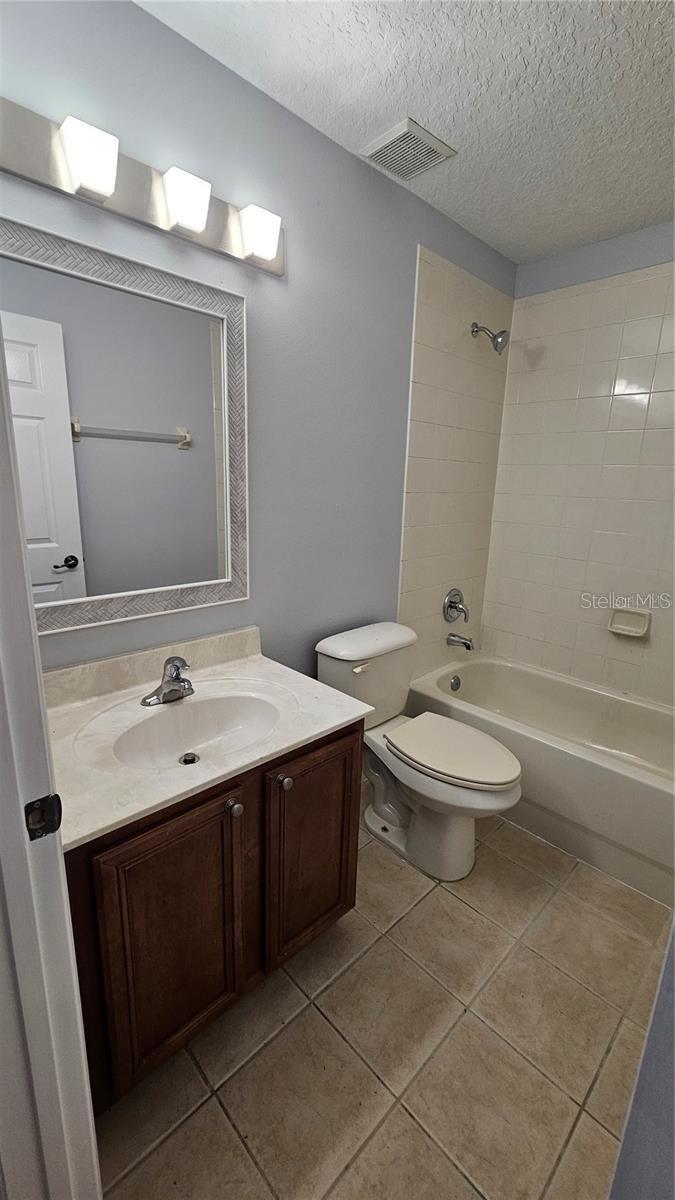 Image 32 of 55 For 317 Blue Water Edge Drive