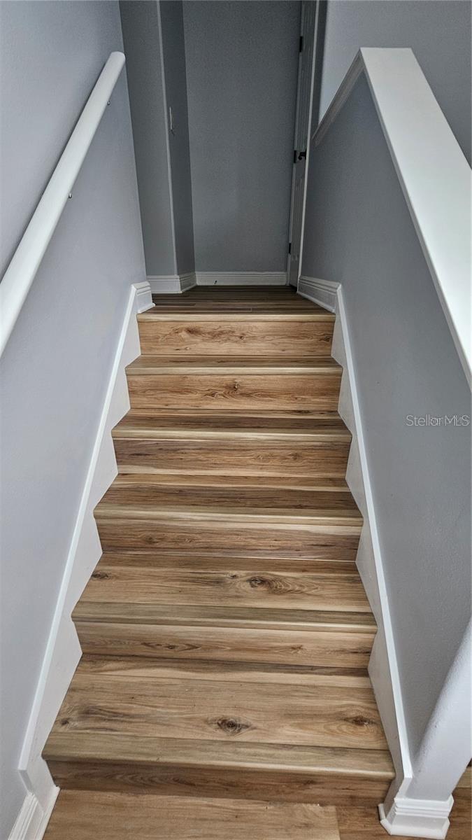 Image 45 of 55 For 317 Blue Water Edge Drive