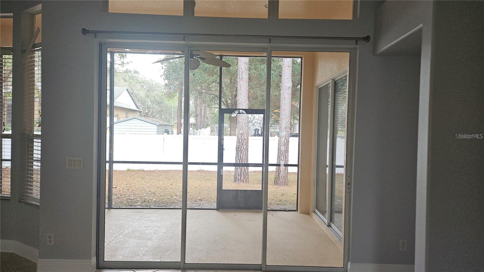 Image 47 of 55 For 317 Blue Water Edge Drive