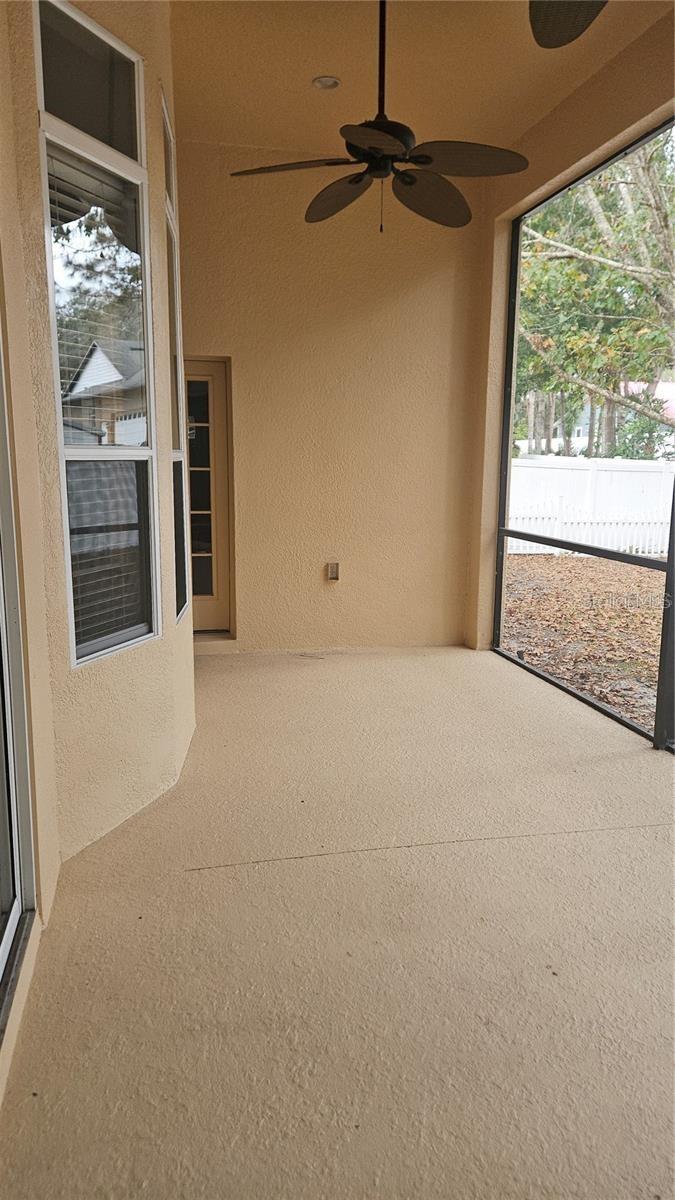 Image 49 of 55 For 317 Blue Water Edge Drive