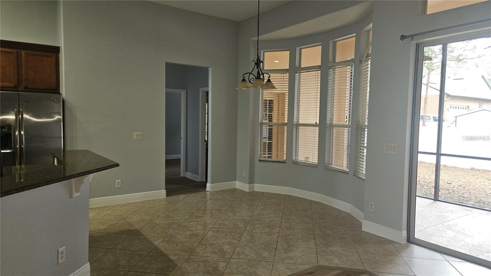 Image 5 of 55 For 317 Blue Water Edge Drive