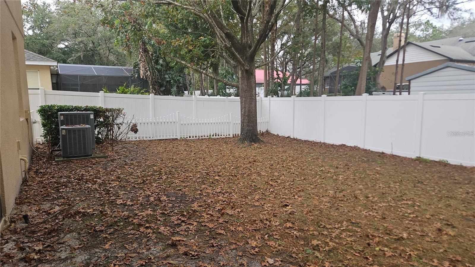 Image 50 of 55 For 317 Blue Water Edge Drive