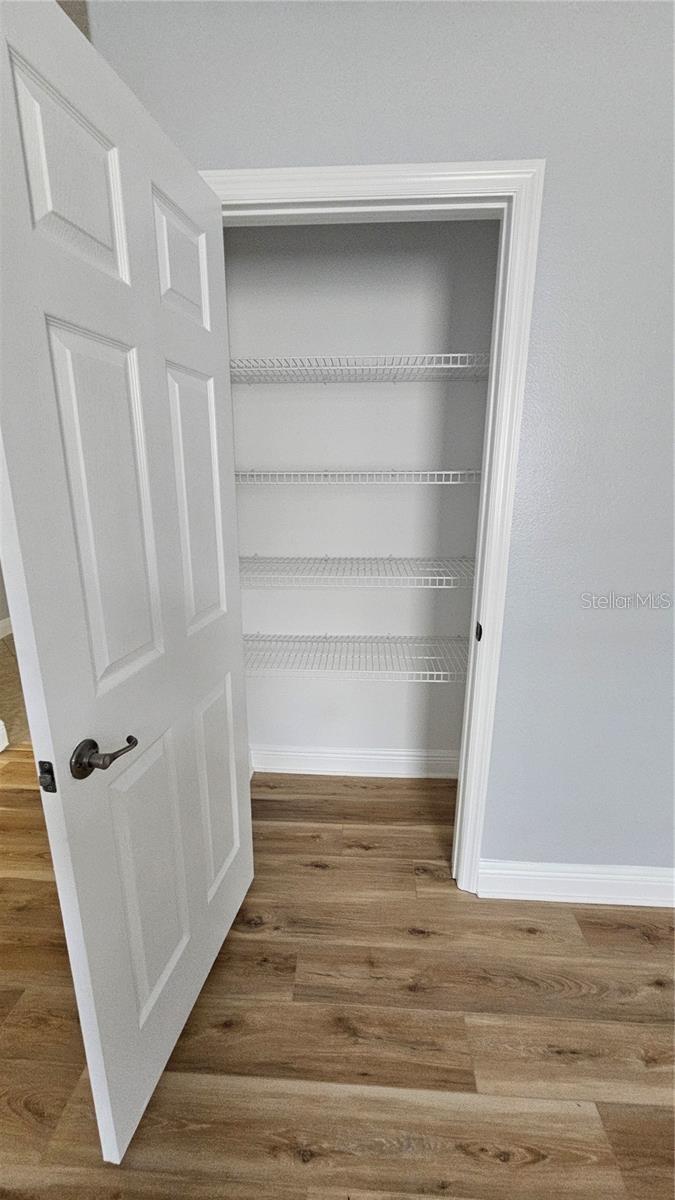 Image 6 of 55 For 317 Blue Water Edge Drive