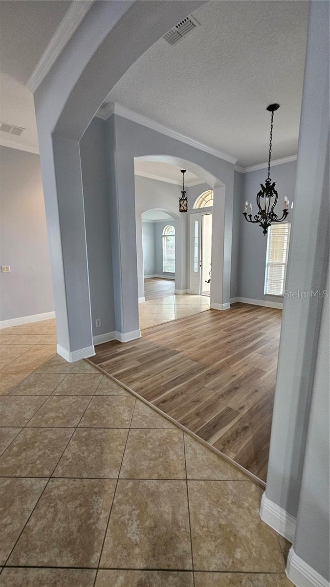 Image 9 of 55 For 317 Blue Water Edge Drive