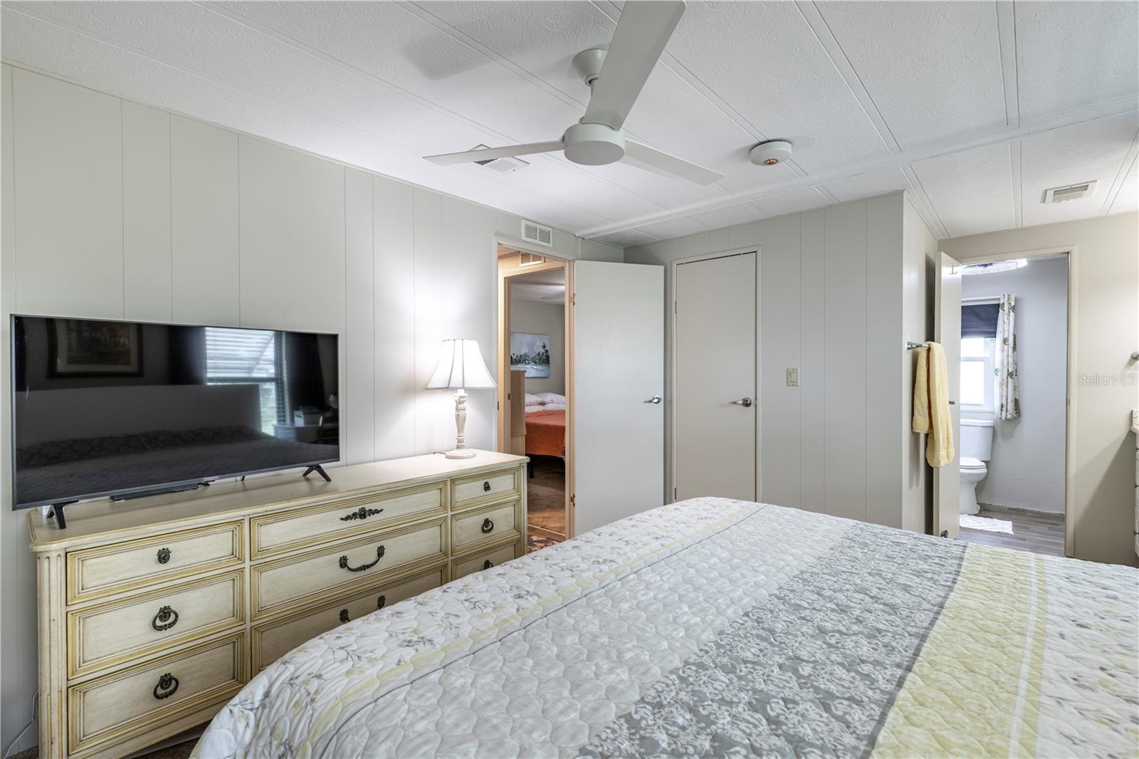 Image 21 of 35 For 1424 Mohawk Circle