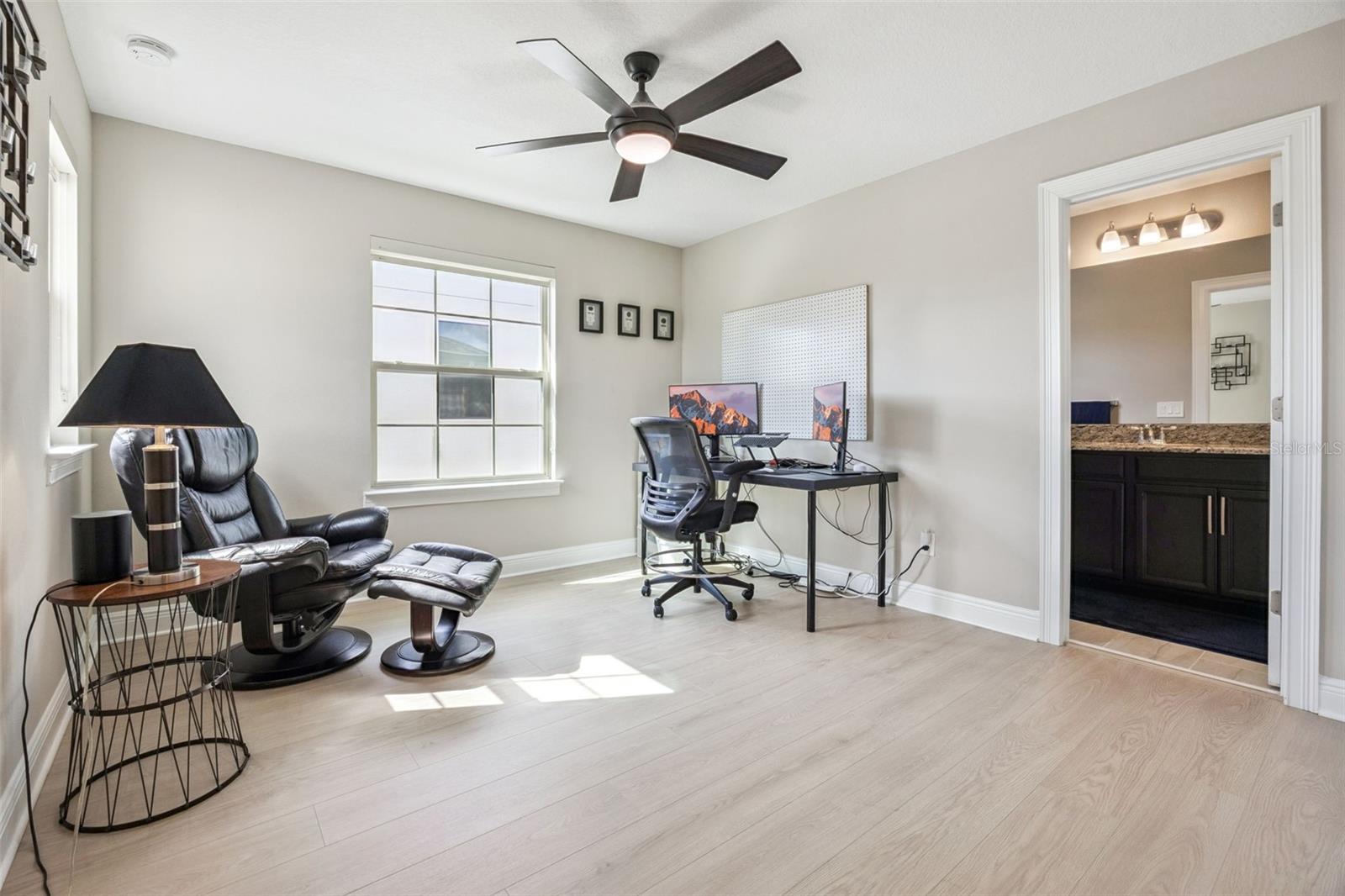 Image 22 of 39 For 17361 Channel Way