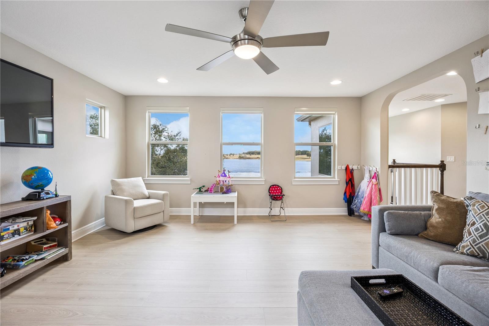 Image 27 of 39 For 17361 Channel Way