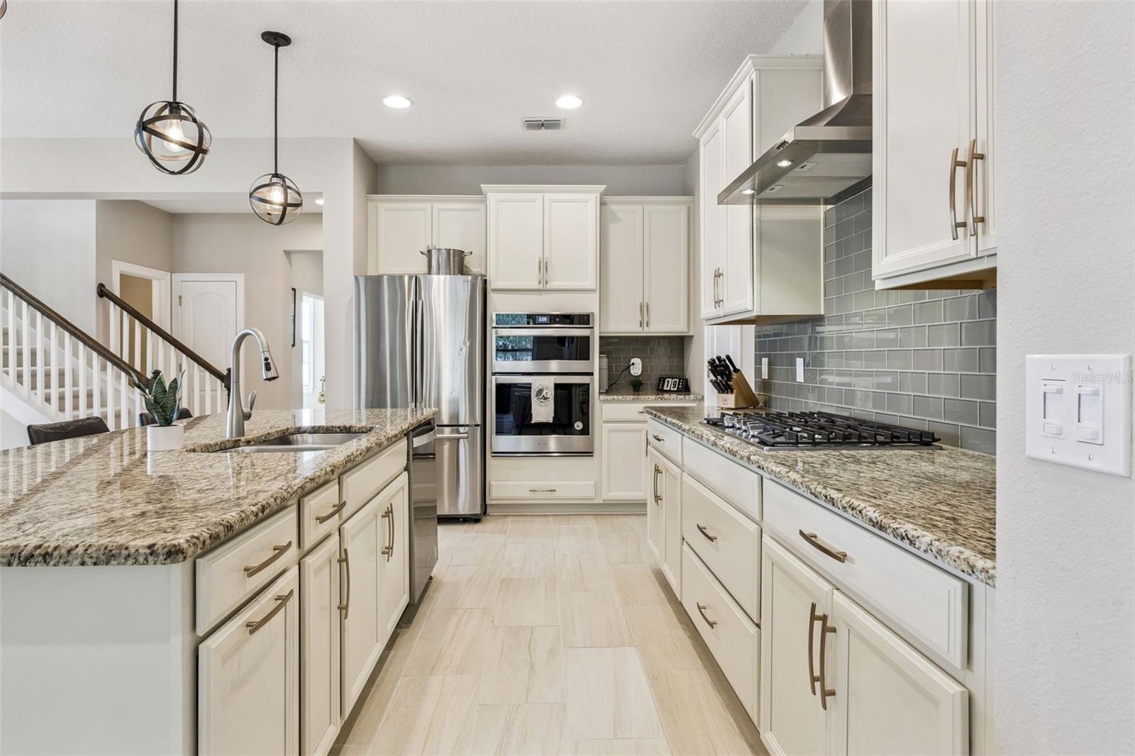 Image 7 of 39 For 17361 Channel Way