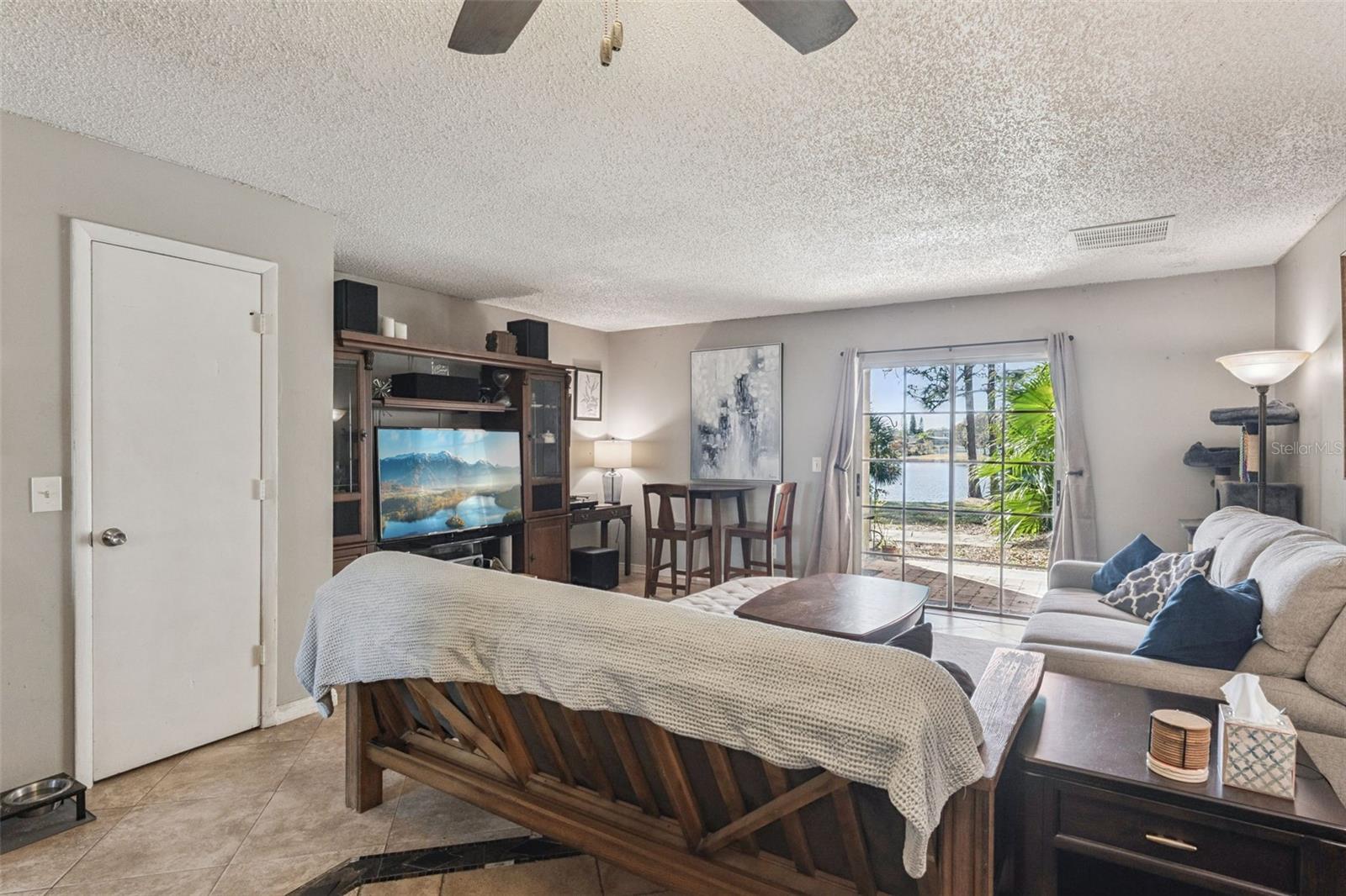 Image 11 of 29 For 2538 Rio Pinar Lakes Boulevard