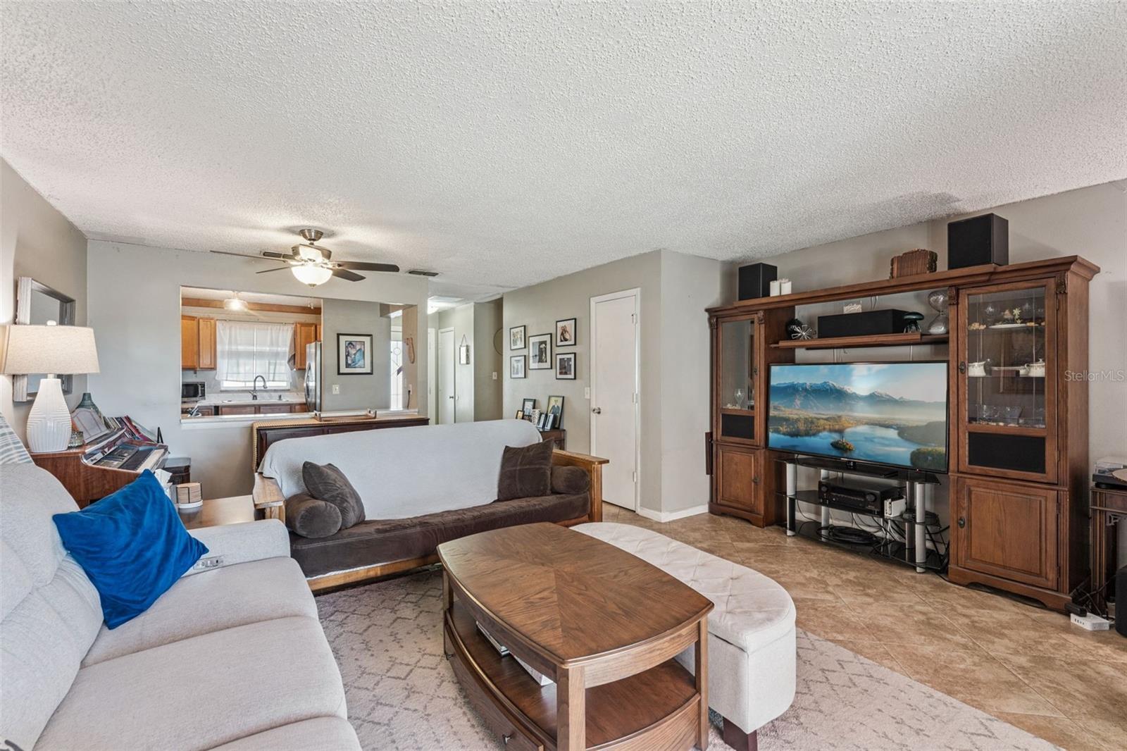 Image 9 of 29 For 2538 Rio Pinar Lakes Boulevard