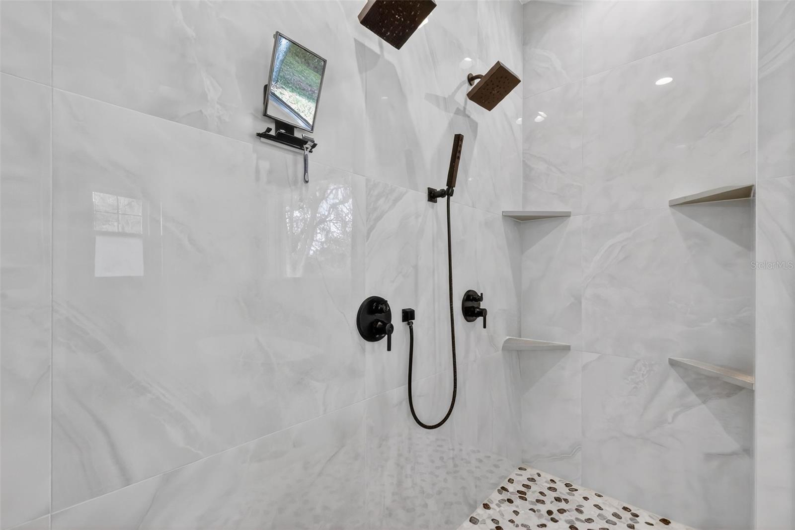 Image 18 of 62 For 2898 Ann Rou Road