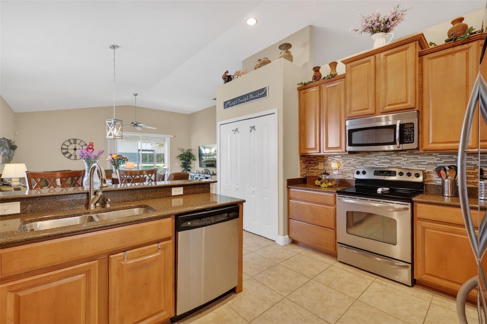 Image 7 of 39 For 6304 Rolden Court