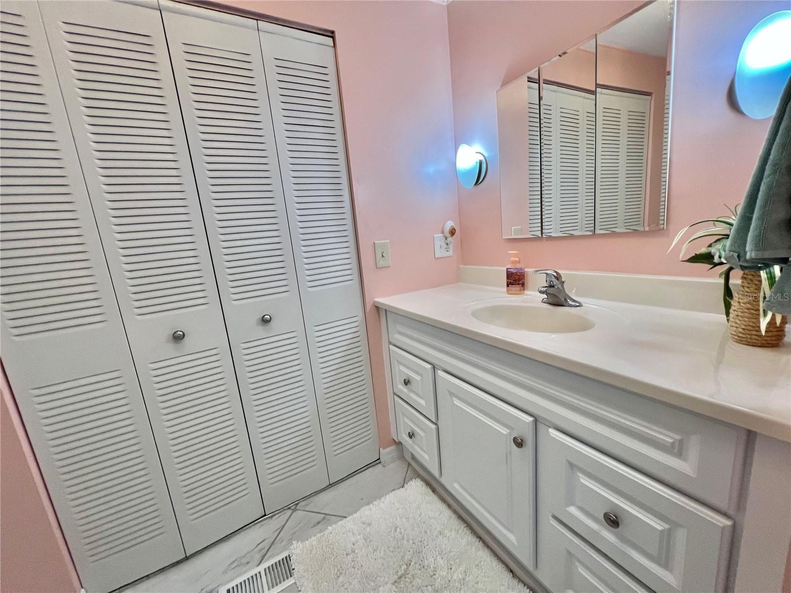 Image 23 of 35 For 217 Palo Verde Drive