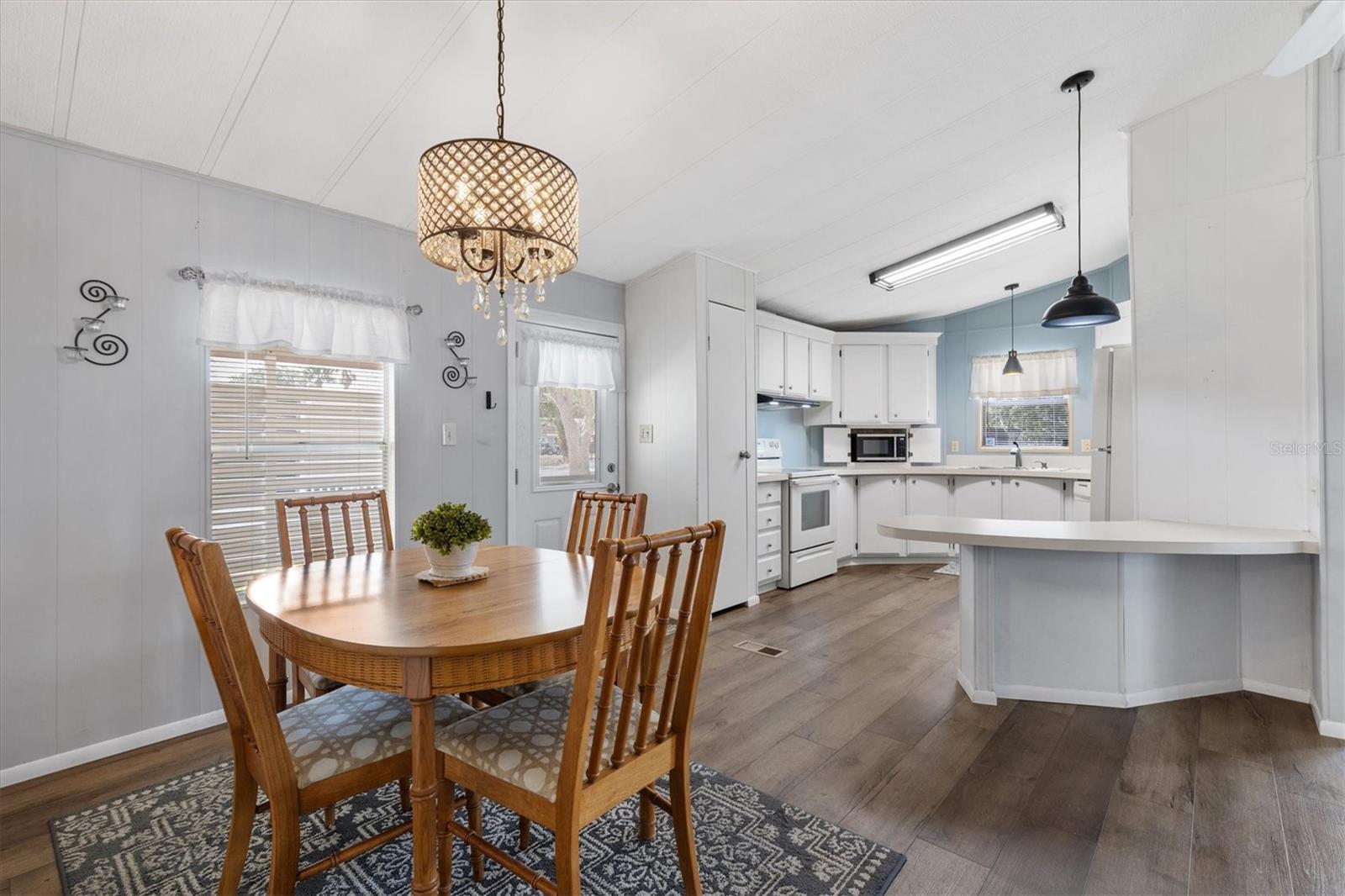 Image 10 of 35 For 724 Royal Palm Avenue