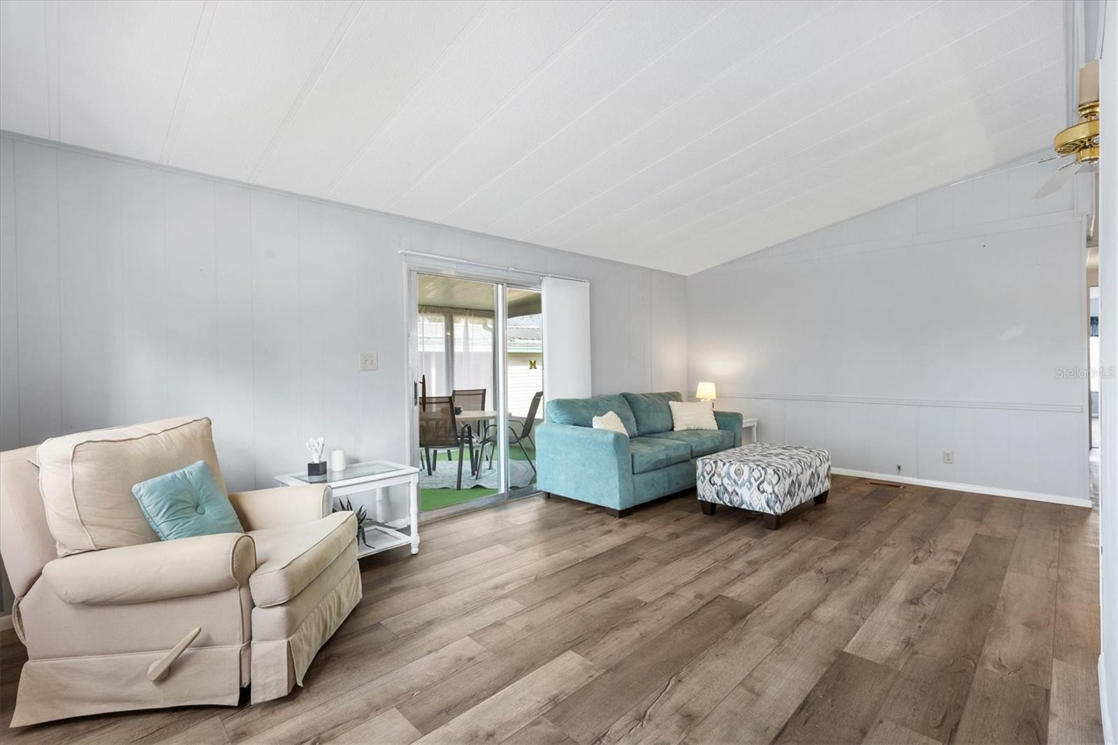 Image 15 of 35 For 724 Royal Palm Avenue