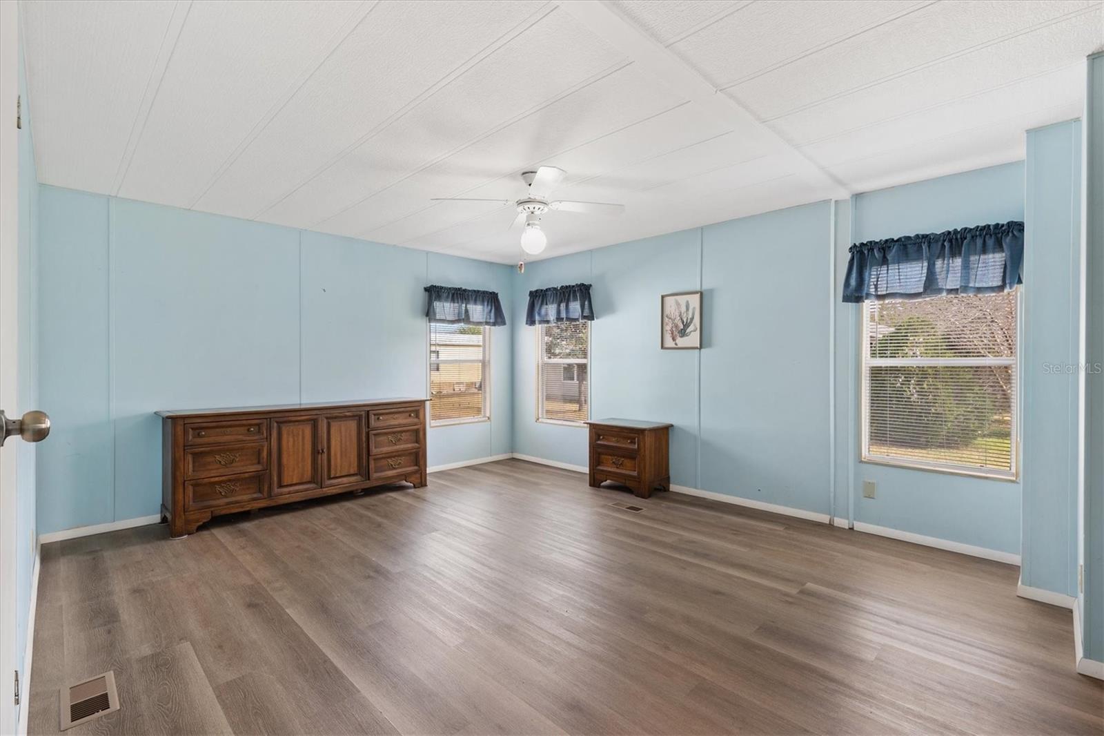 Image 16 of 35 For 724 Royal Palm Avenue