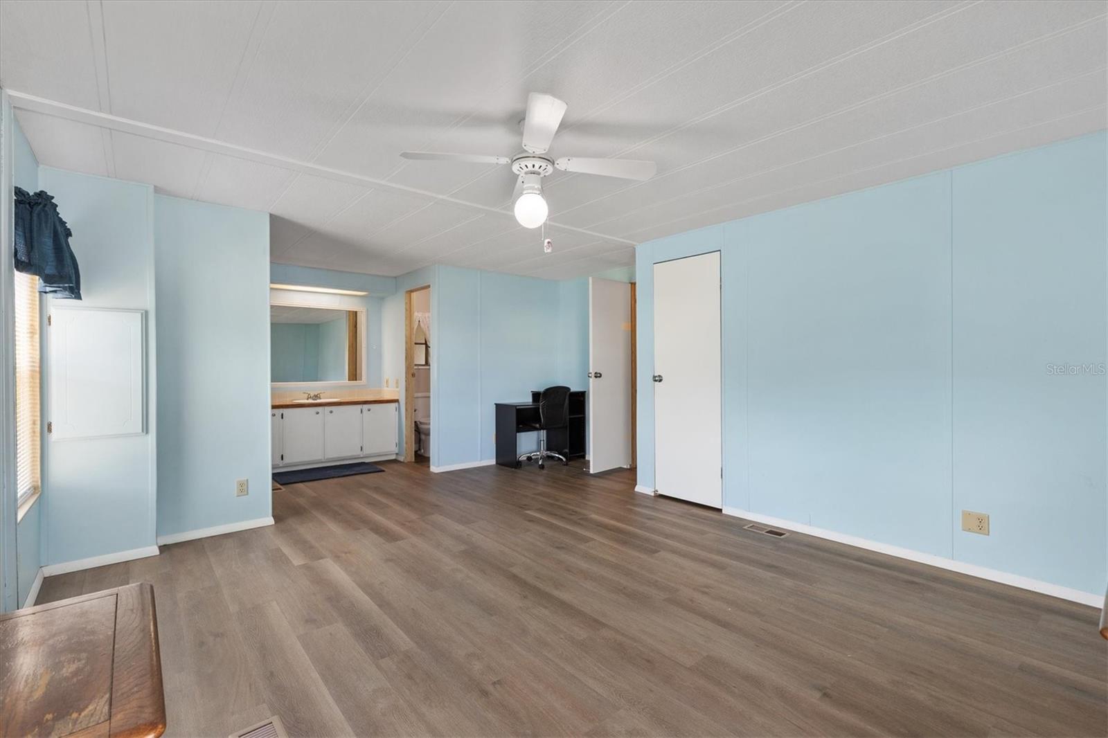 Image 17 of 35 For 724 Royal Palm Avenue