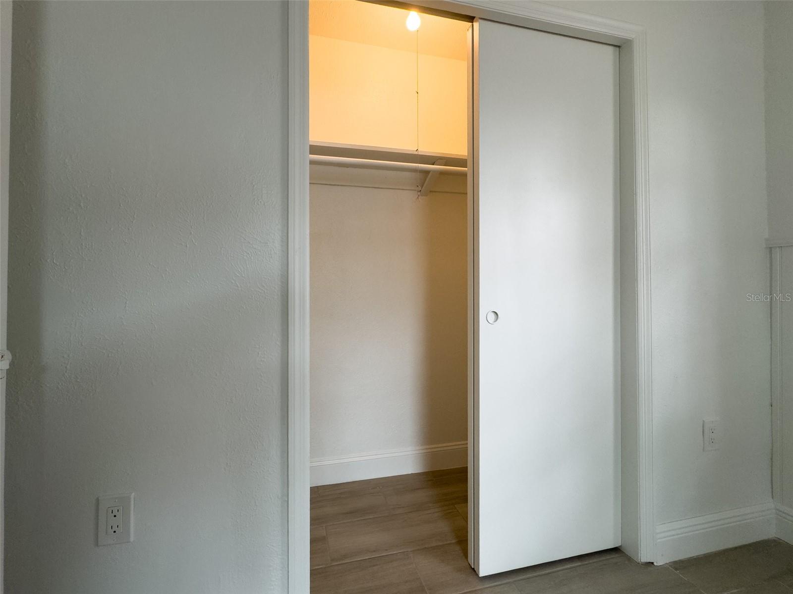 Image 17 of 34 For 1047 Clay Boulevard