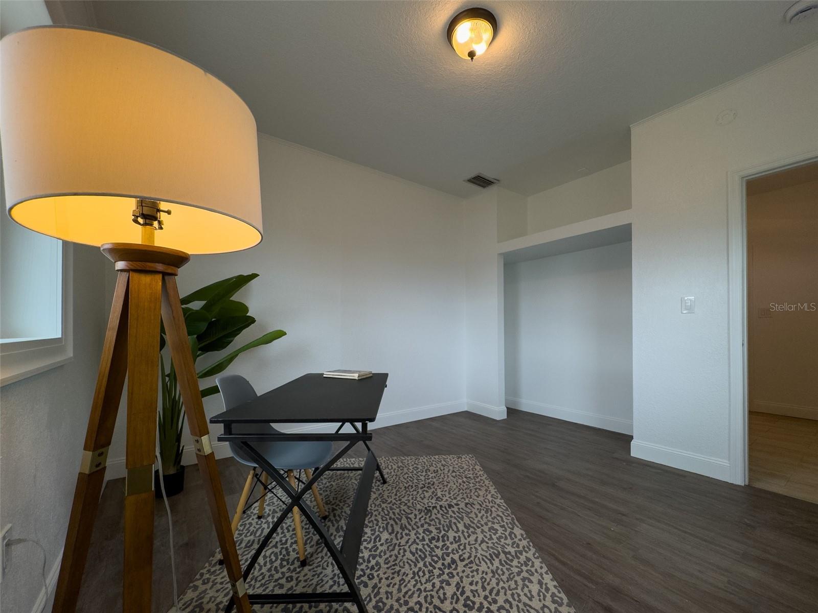 Image 24 of 34 For 1047 Clay Boulevard