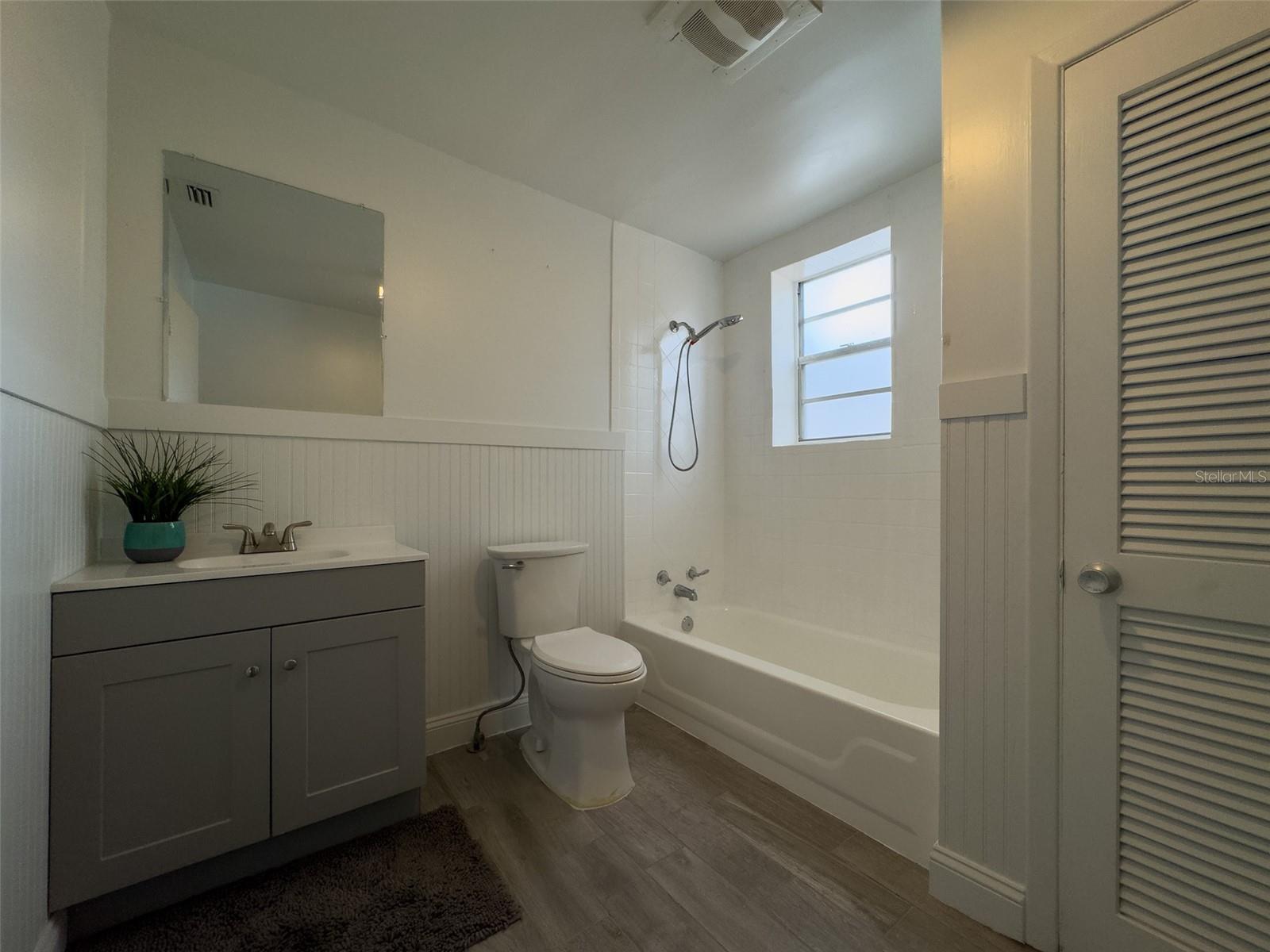 Image 27 of 34 For 1047 Clay Boulevard