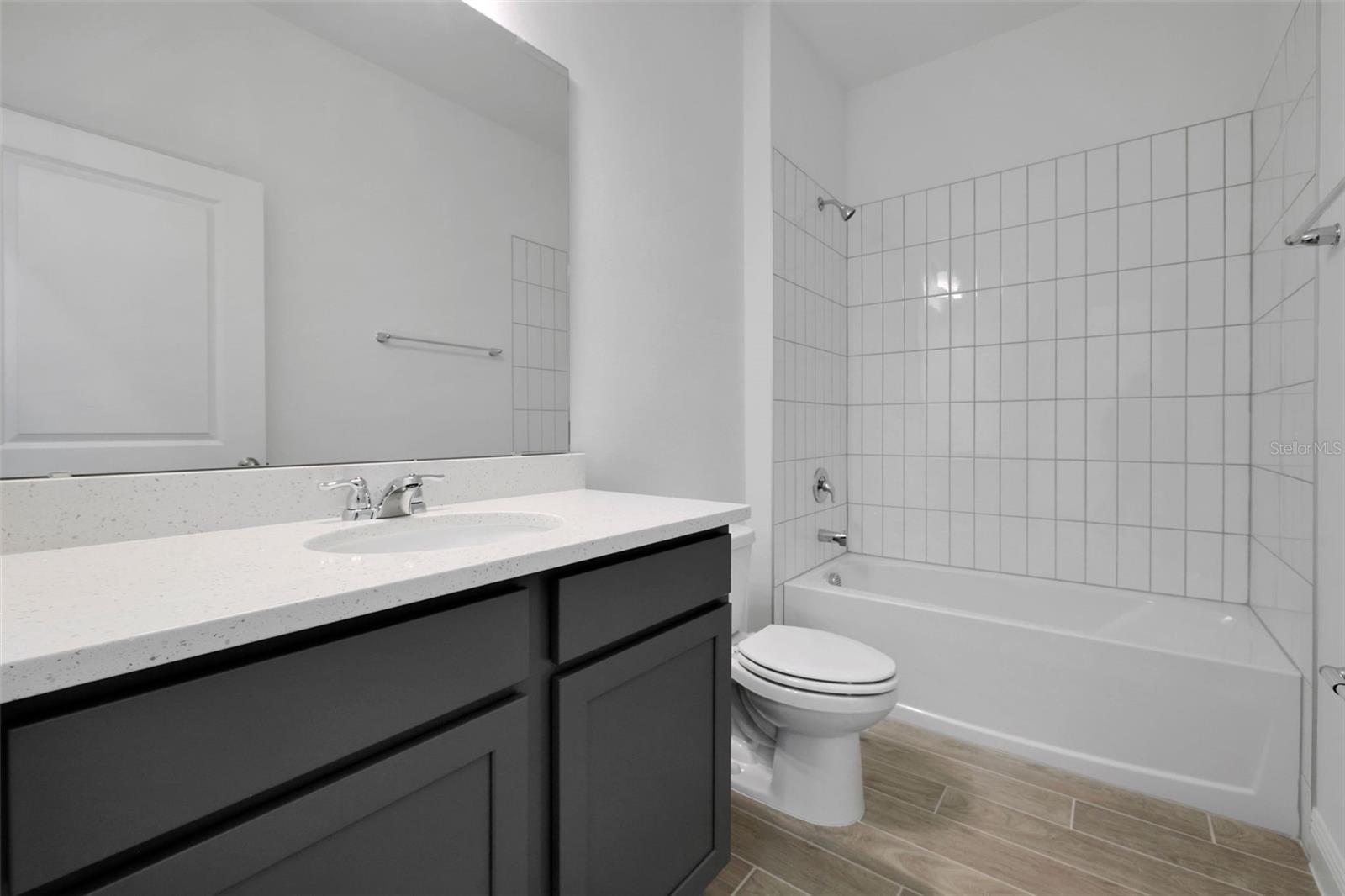 Image 14 of 36 For 5011 Firebush Drive