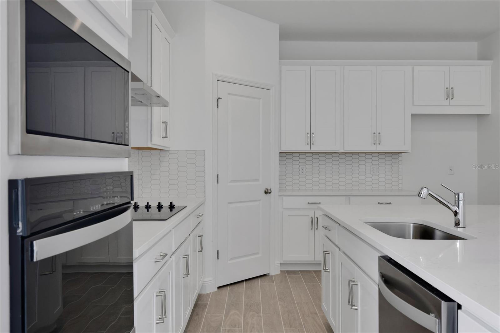 Image 28 of 36 For 5011 Firebush Drive