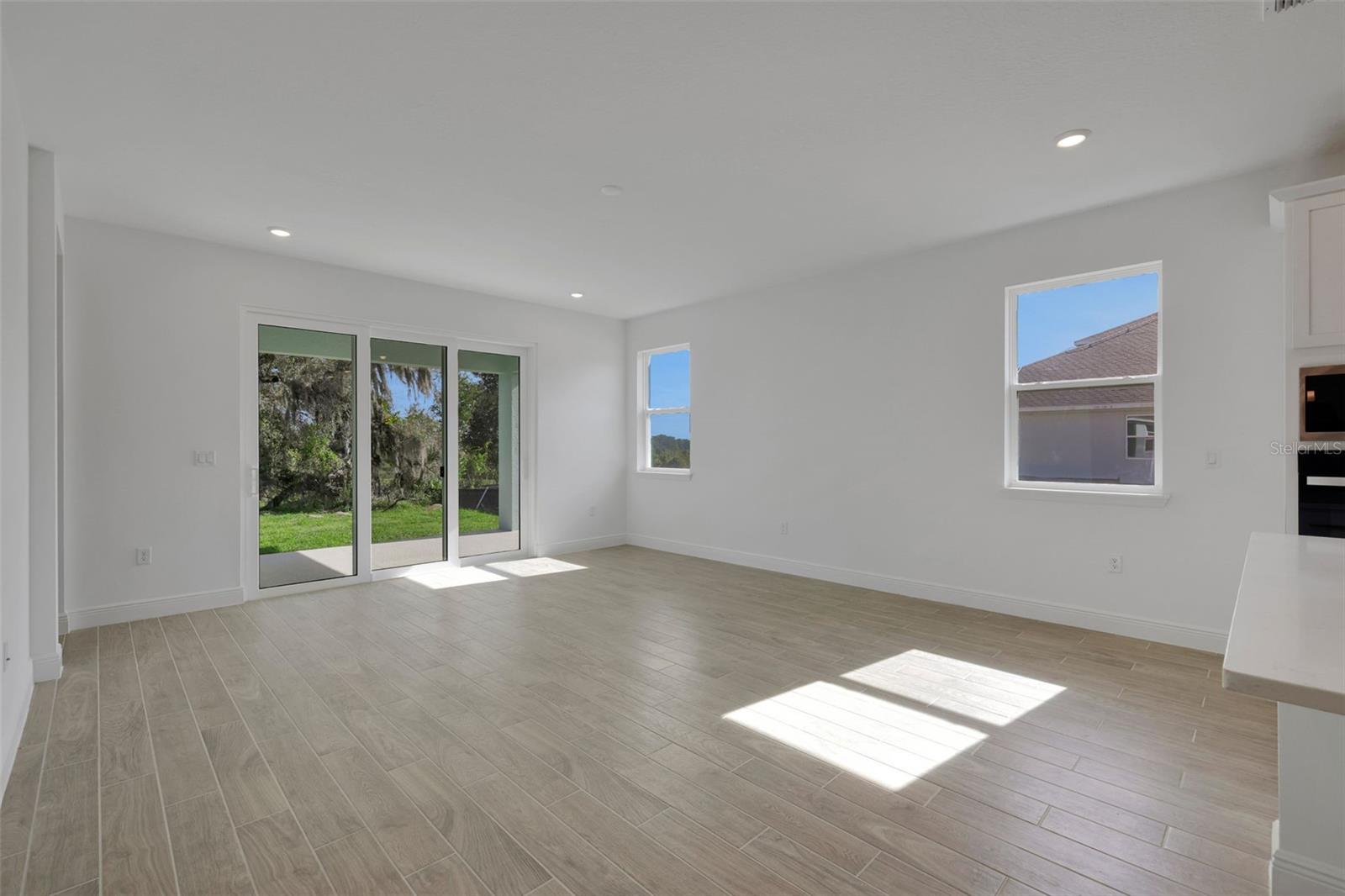 Image 31 of 36 For 5011 Firebush Drive