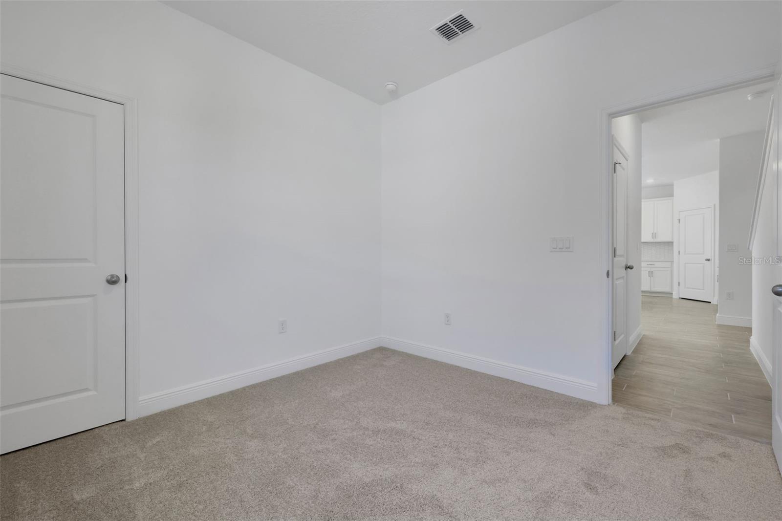 Image 9 of 36 For 5011 Firebush Drive