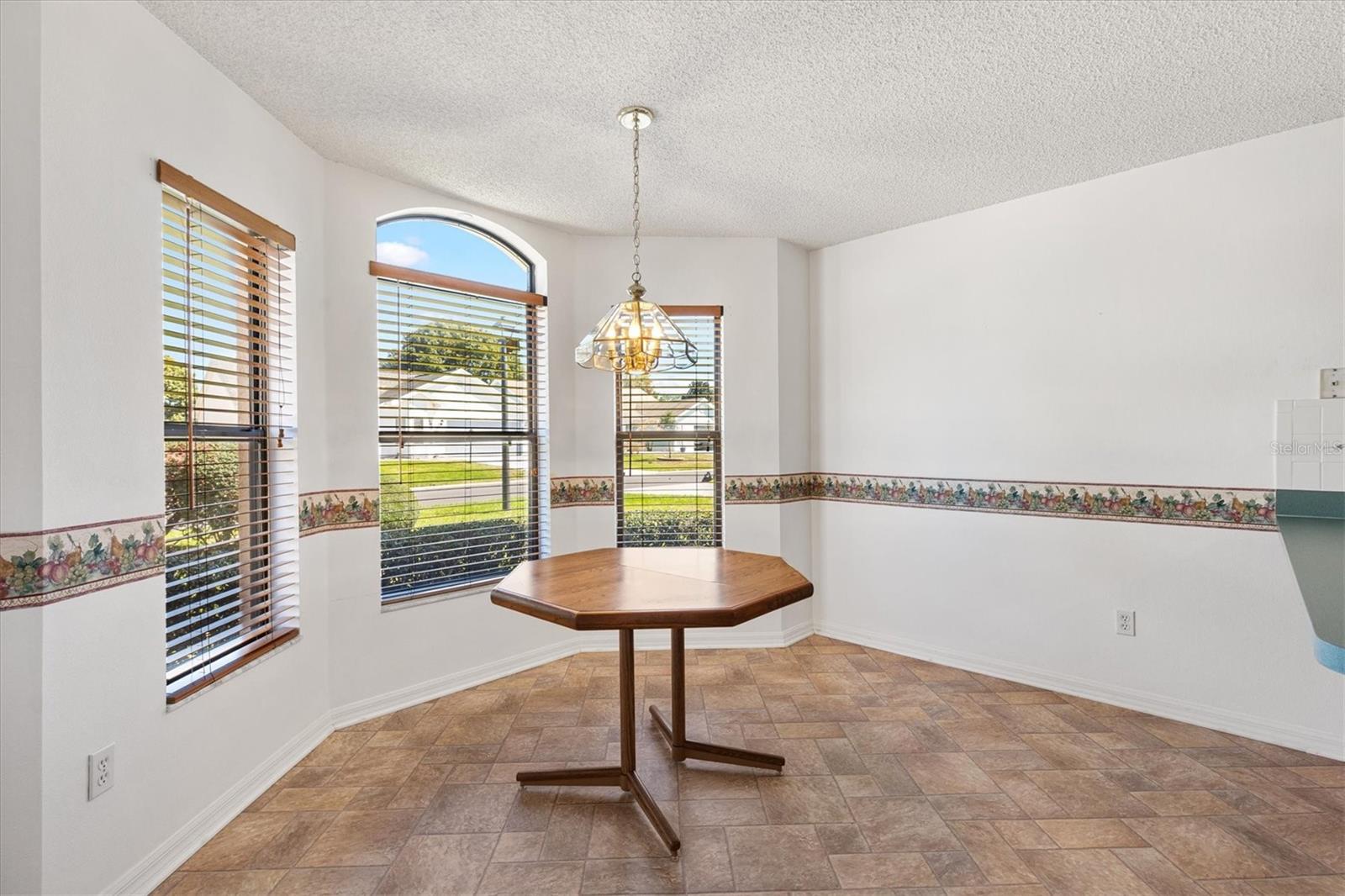 Image 10 of 40 For 1918 Armondo Drive