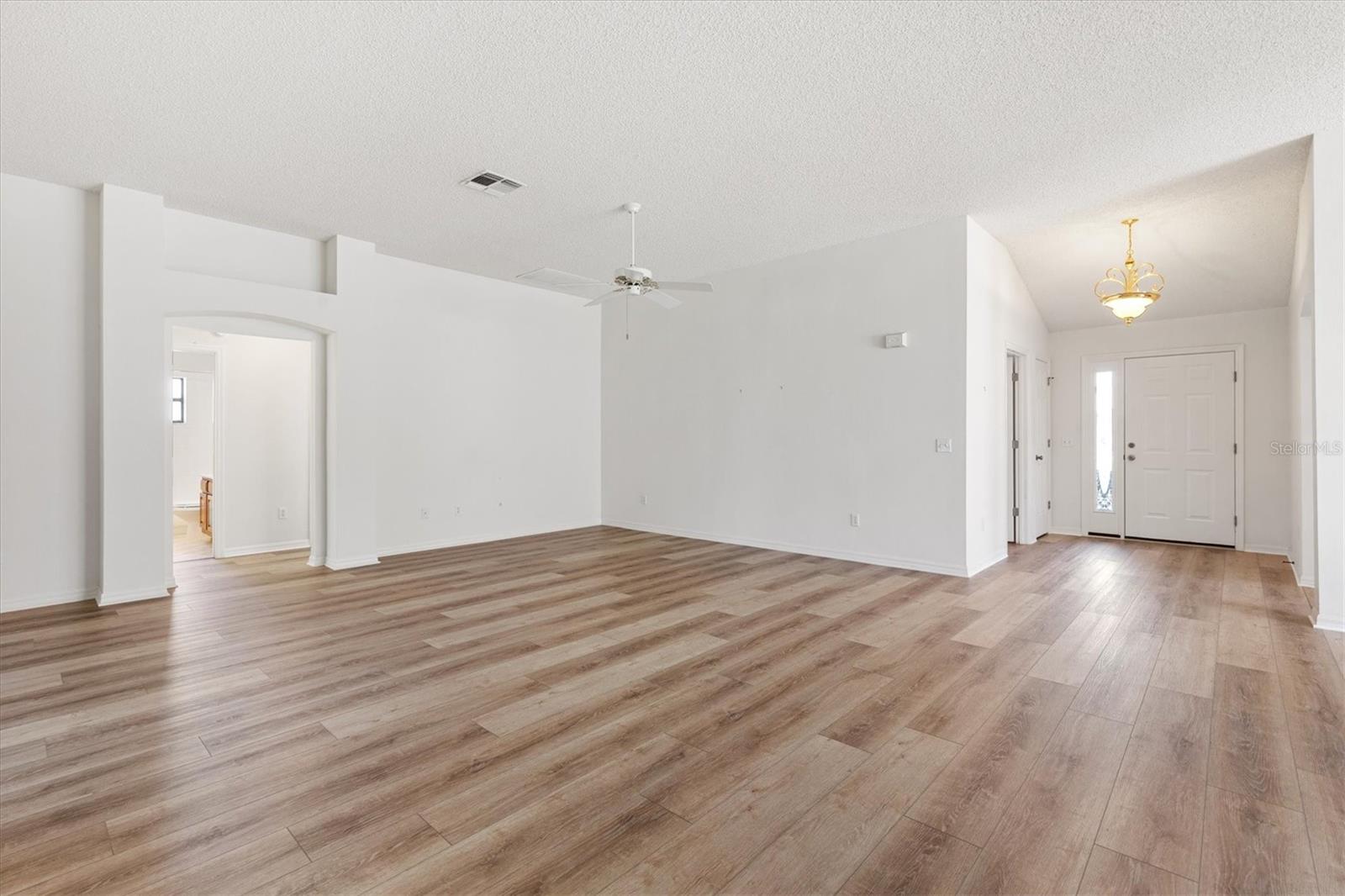 Image 16 of 40 For 1918 Armondo Drive