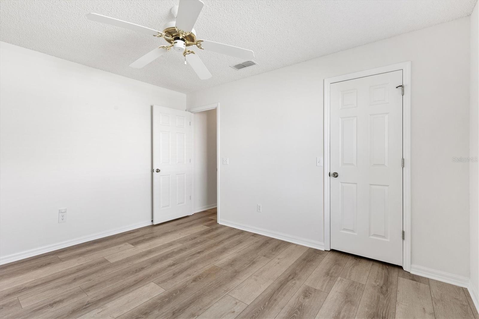 Image 24 of 40 For 1918 Armondo Drive