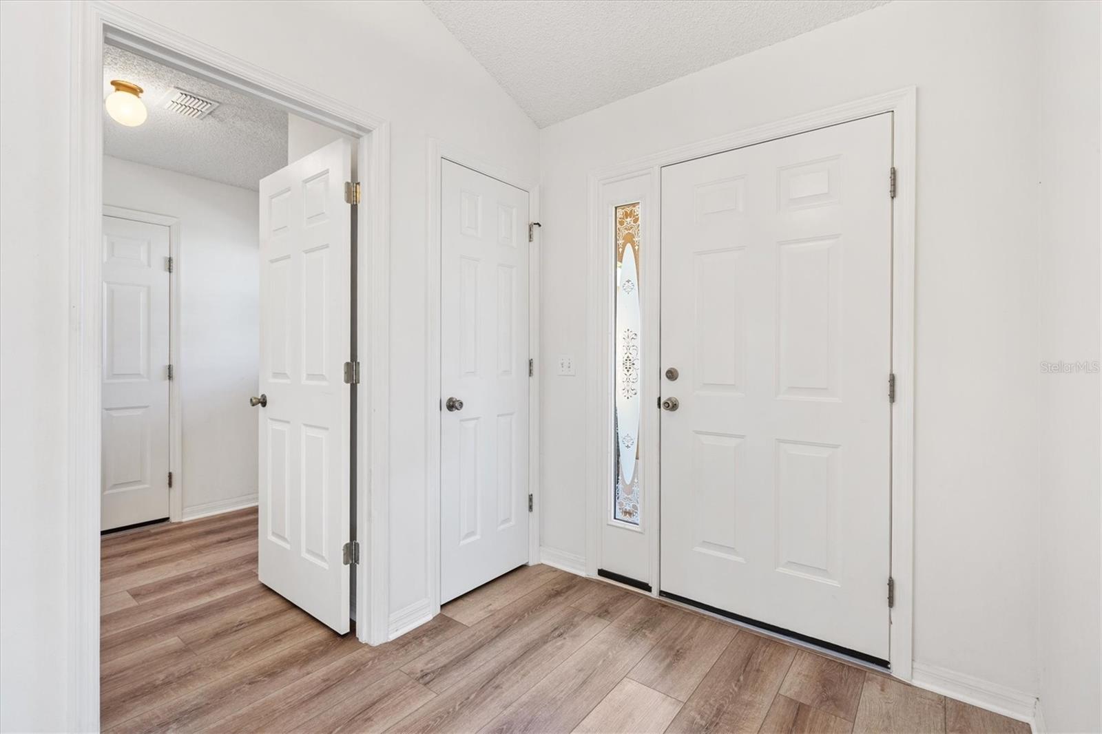 Image 5 of 40 For 1918 Armondo Drive