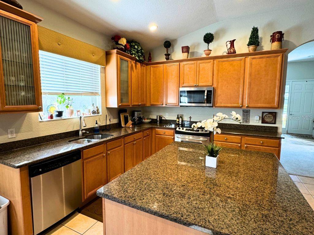 Image 11 of 18 For 2900 Columbus Avenue