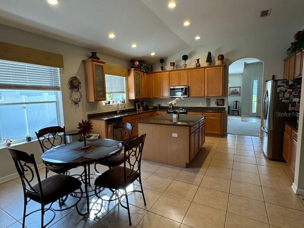 Image 14 of 18 For 2900 Columbus Avenue