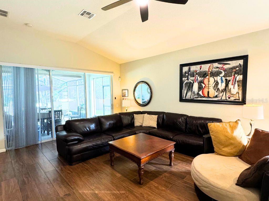 Image 15 of 18 For 2900 Columbus Avenue