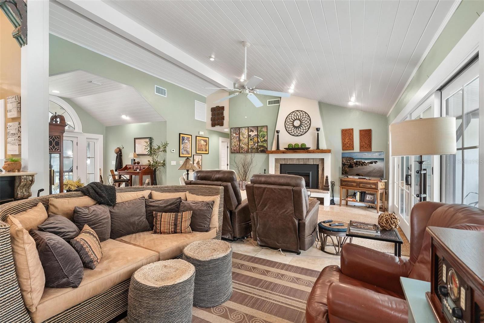 Image 12 of 69 For 9175 Silver Lake Drive