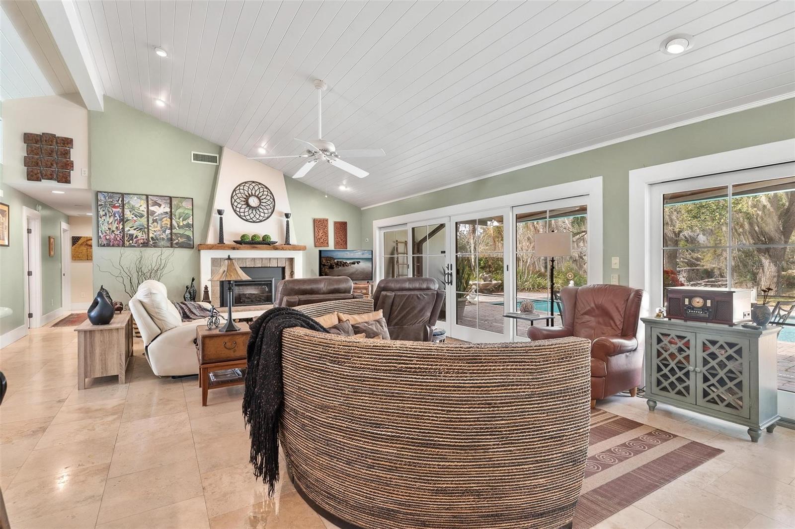 Image 14 of 69 For 9175 Silver Lake Drive