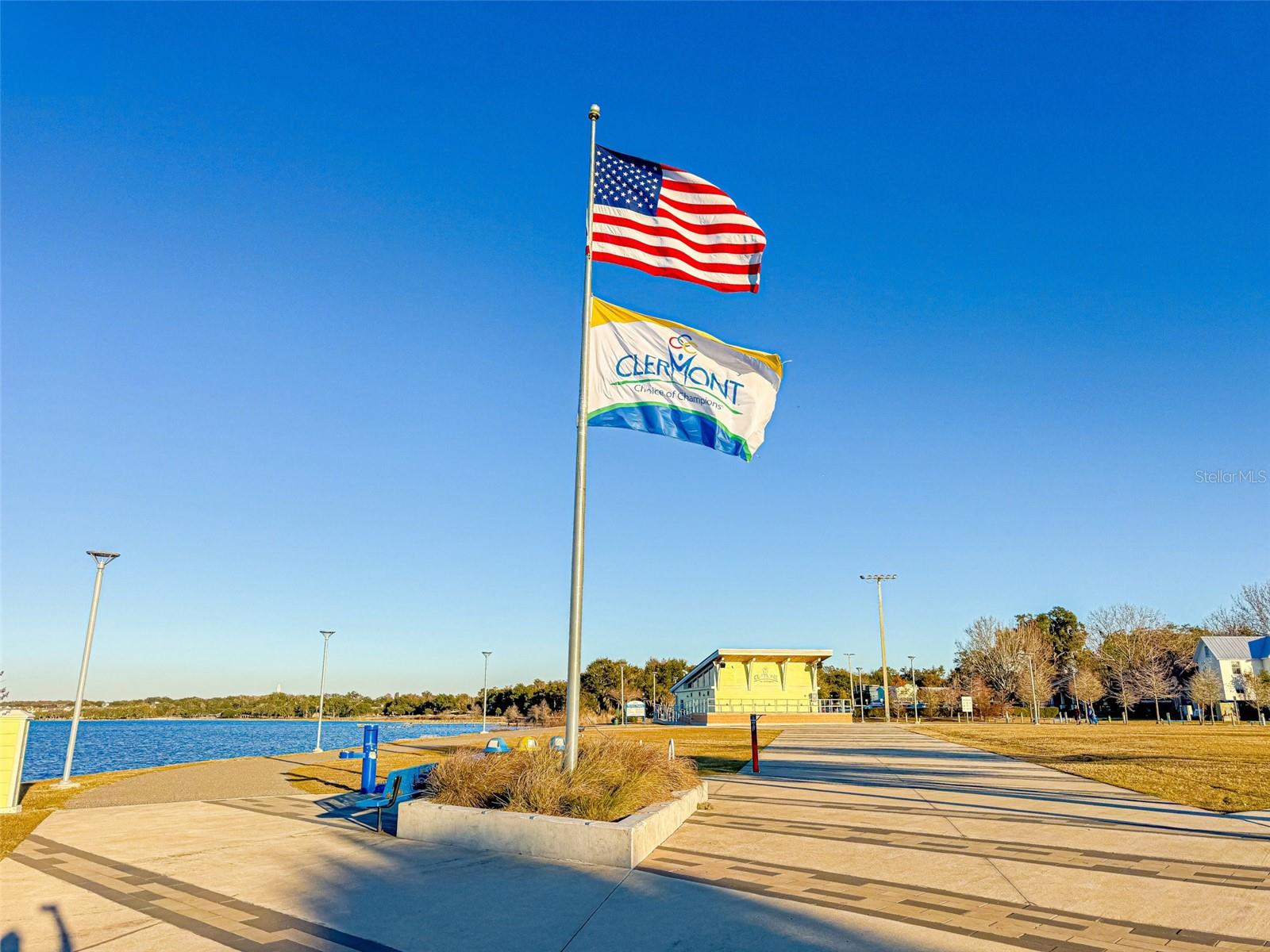 Image 12 of 73 For 2716 Sunbury Street