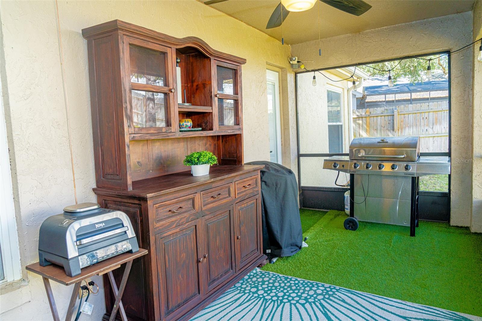 Image 24 of 73 For 2716 Sunbury Street